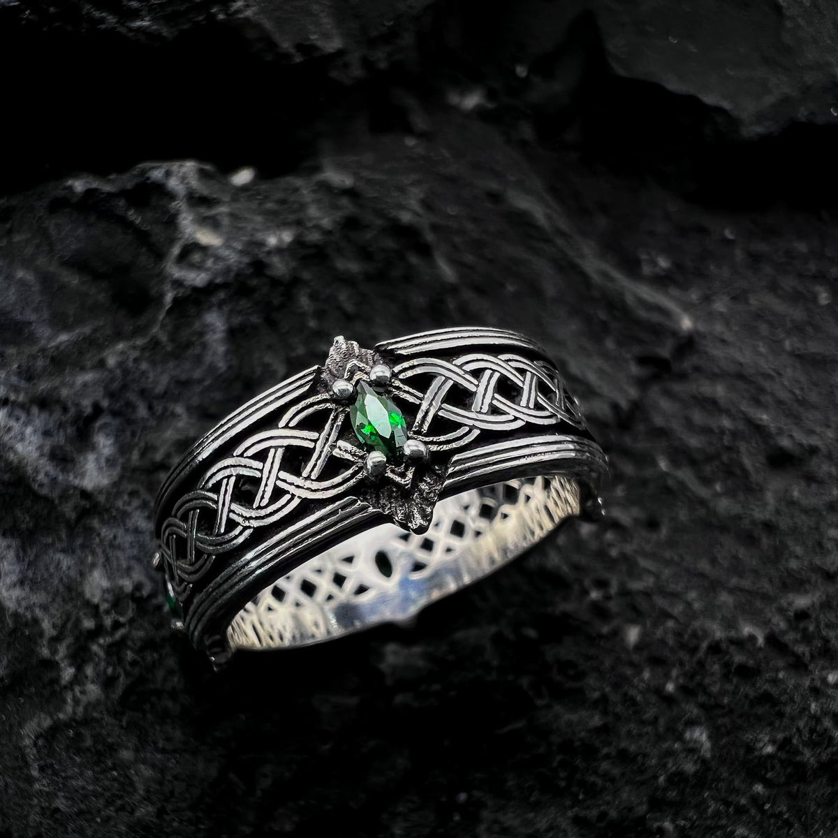Handcrafted 925 Silver Green Gemstone Celtic Ring