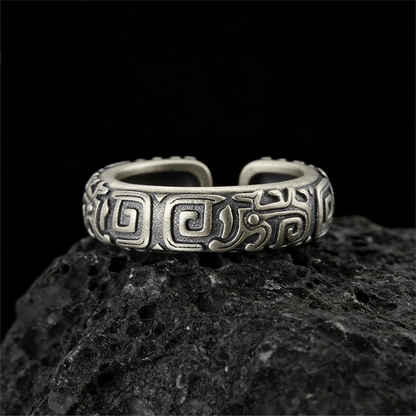 Intricate Rune Labyrinth Interlock Ring