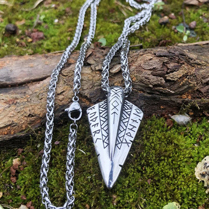 Odin's Spear head Gungnir Viking Arrowhead Necklace